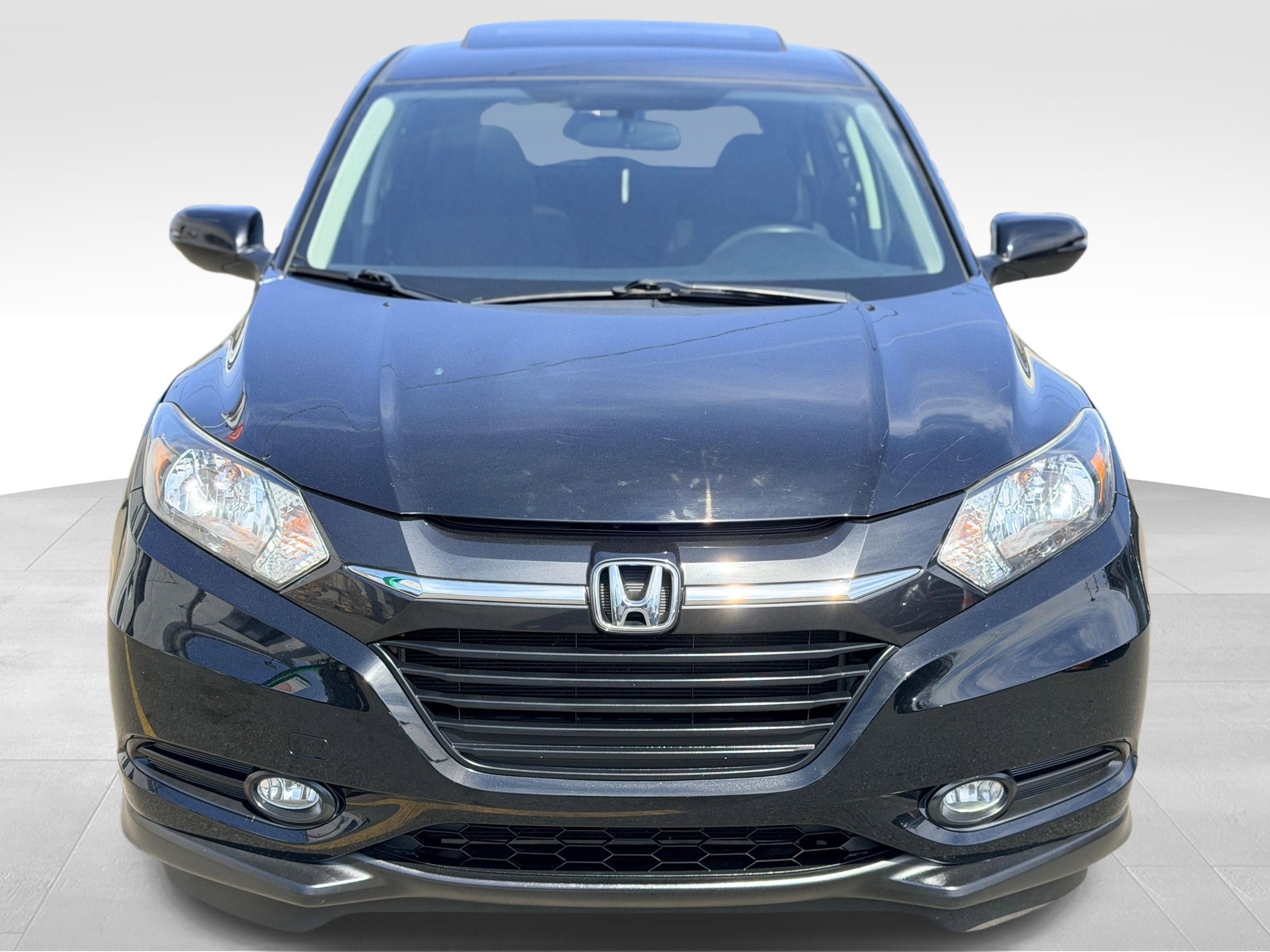 Used 2018 Honda HR-V EX image 2