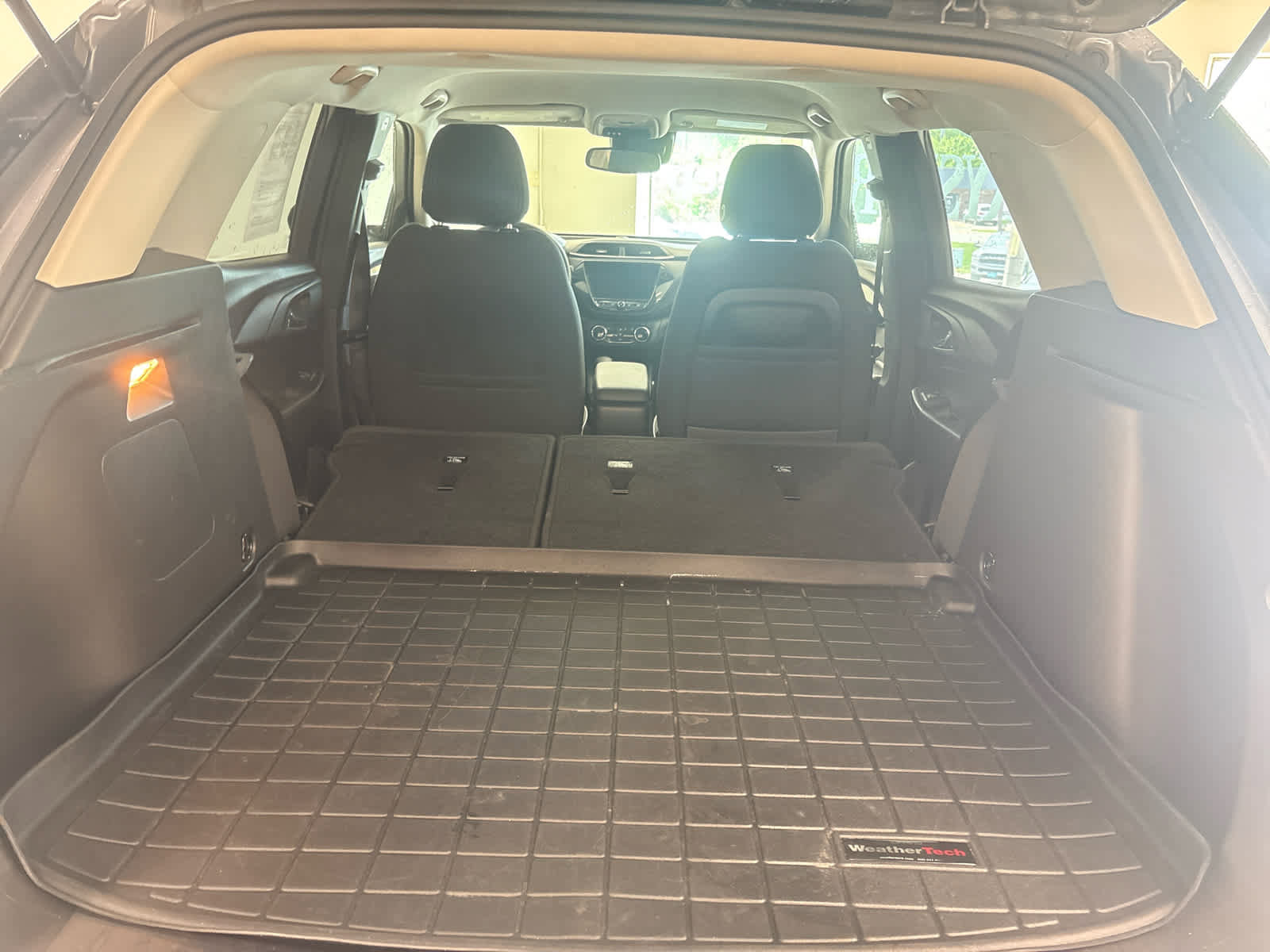 Used 2022 Chevrolet TrailBlazer LT w/ Convenience Package FWD image 9