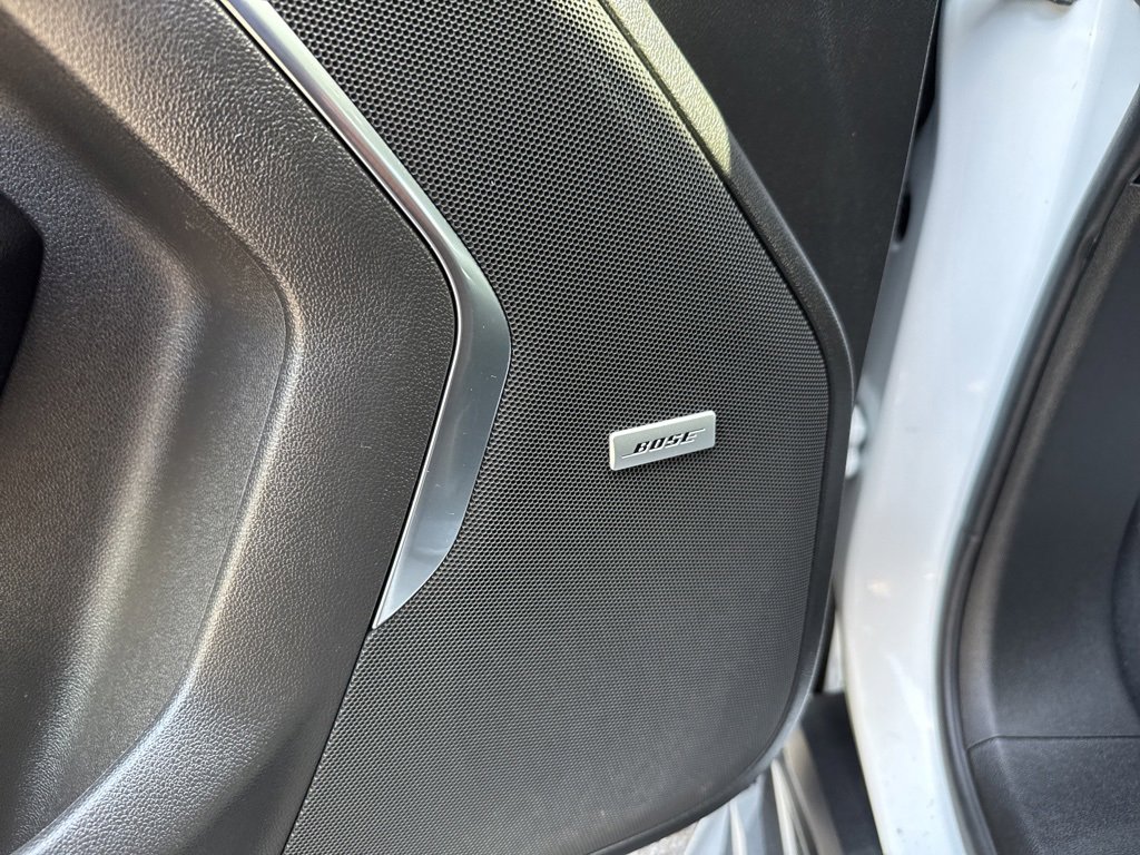 Used 2023 GMC Yukon SLT image 15