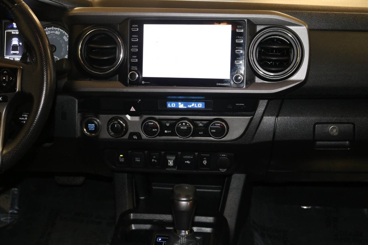 Used 2022 Toyota Tacoma TRD Off-Road image 25