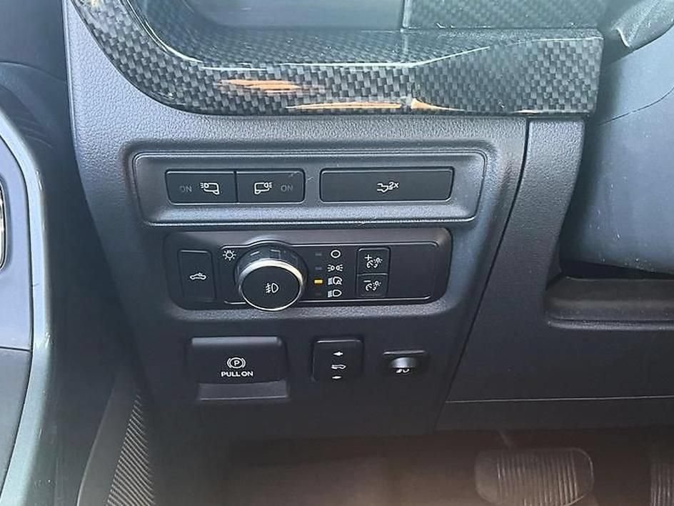 Used 2022 Ford F150 Lariat w/ Equipment Group 502A High AWD/4WD image 18