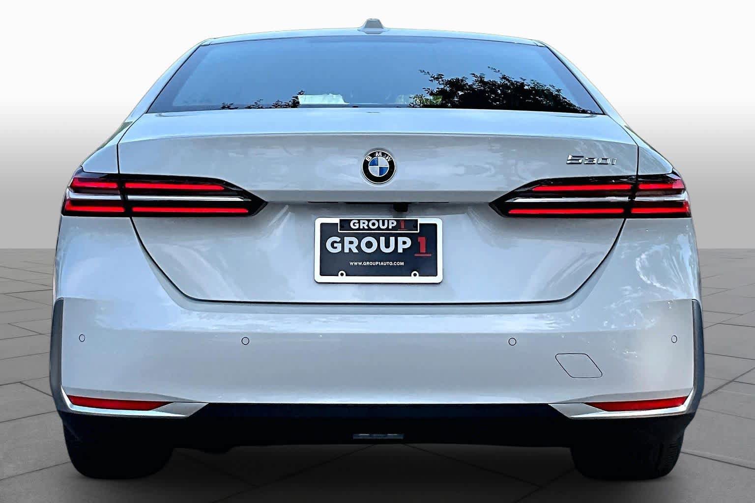 Certified 2026 BMW 530i RWD image 5