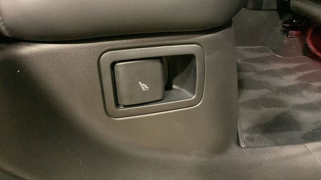 Used 2025 Maserati Grecale Modena image 19