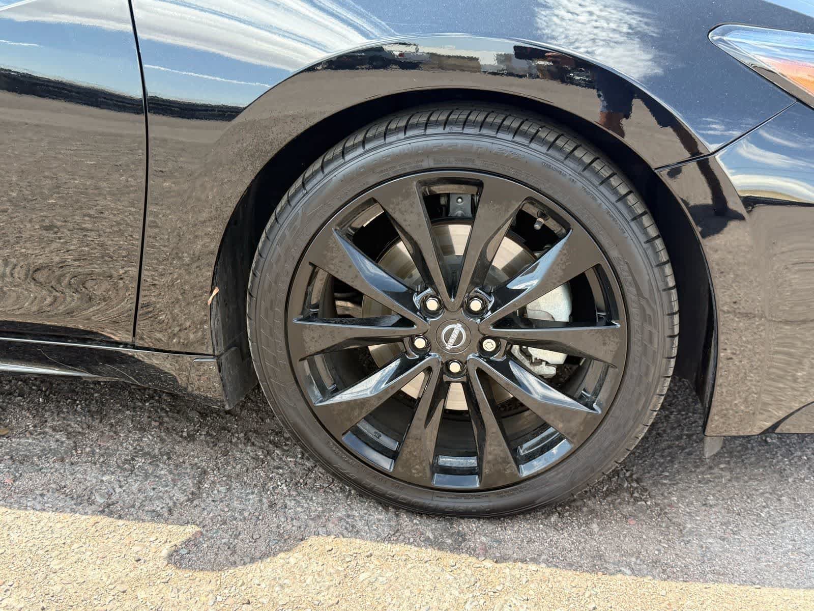 Used 2023 Nissan Maxima SR w/ Sport Mat Group FWD image 8