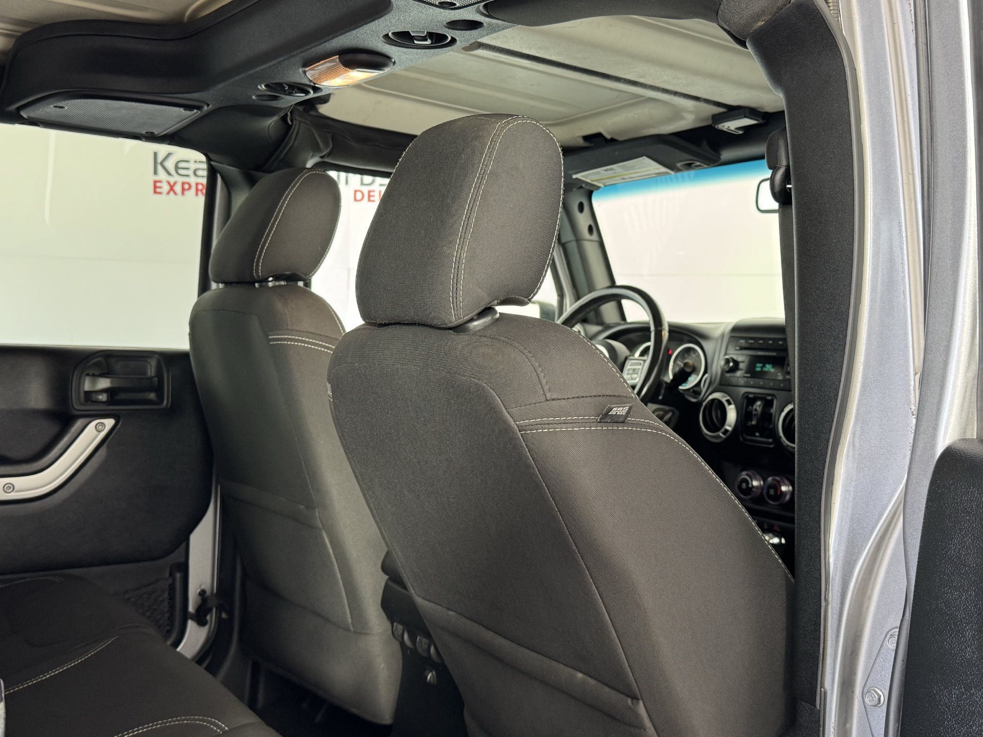 Used 2018 Jeep Wrangler Unlimited Sahara AWD/4WD image 19