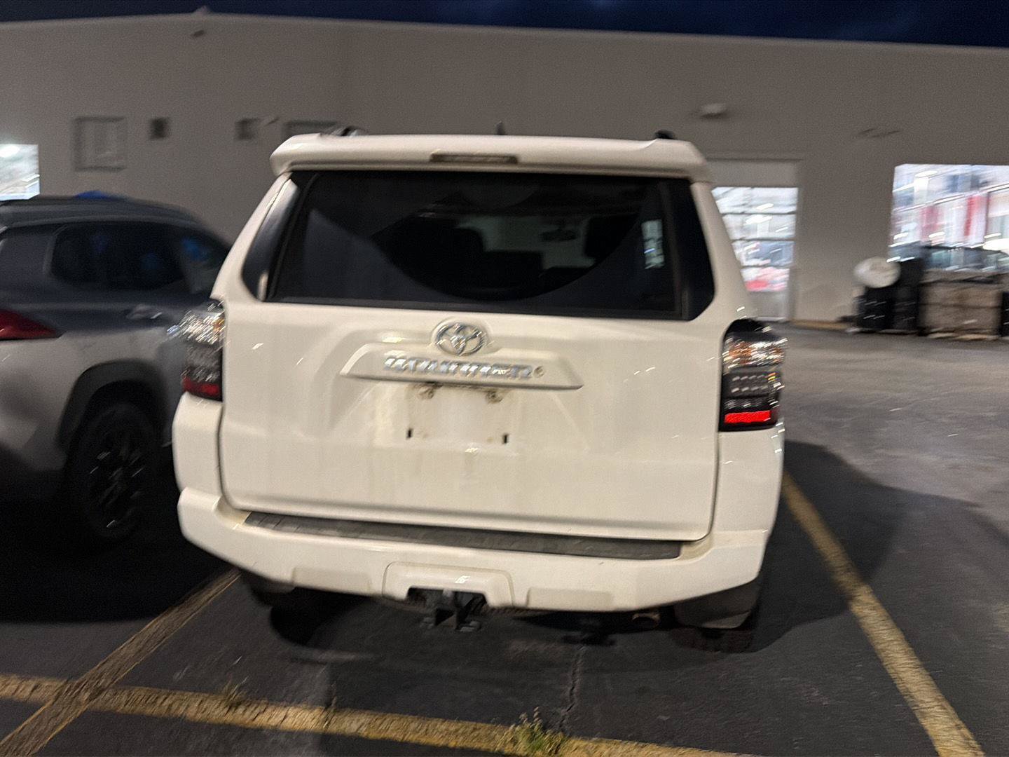 Used 2019 Toyota 4Runner SR5 AWD/4WD image 9