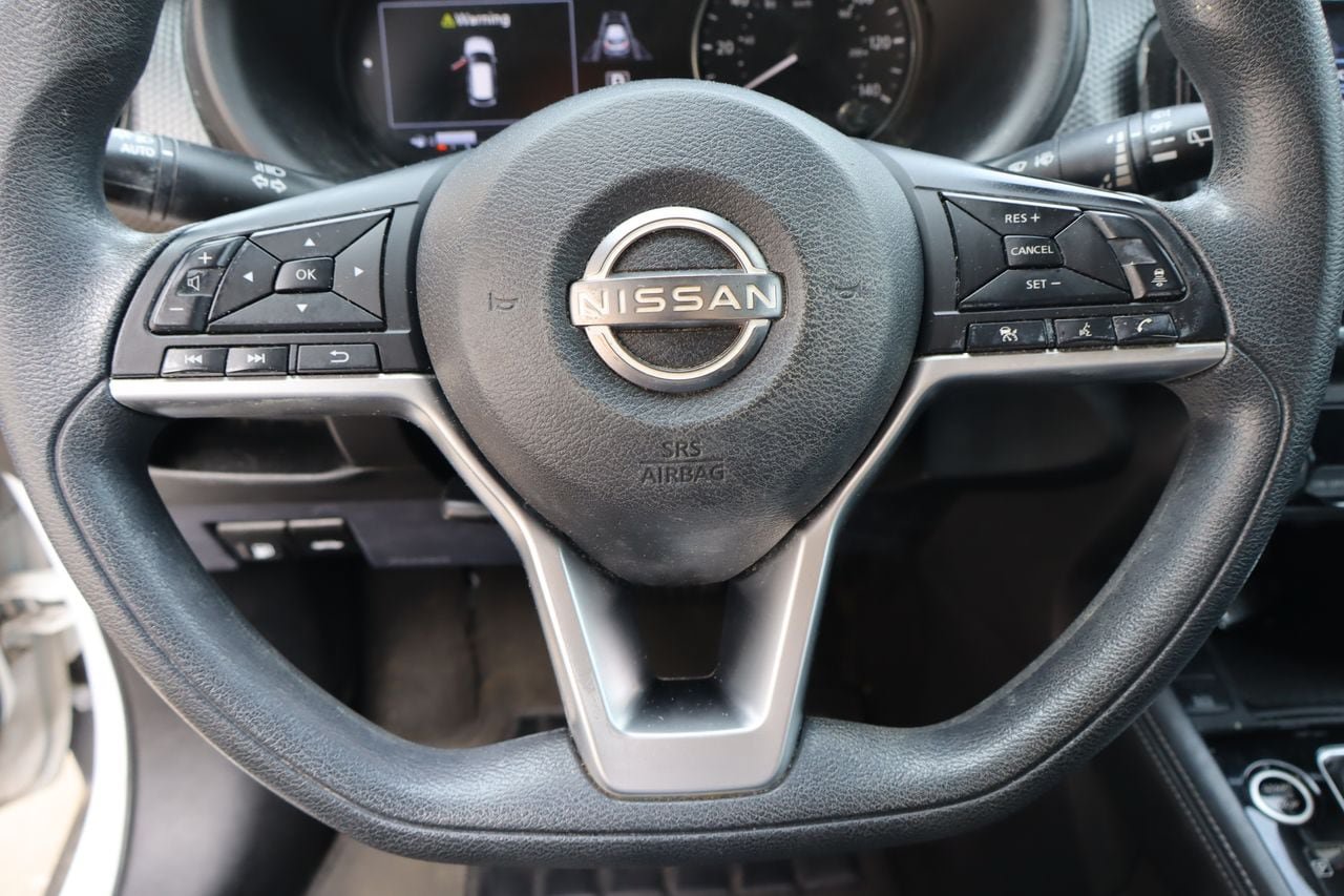 Used 2022 Nissan Kicks SV FWD image 11