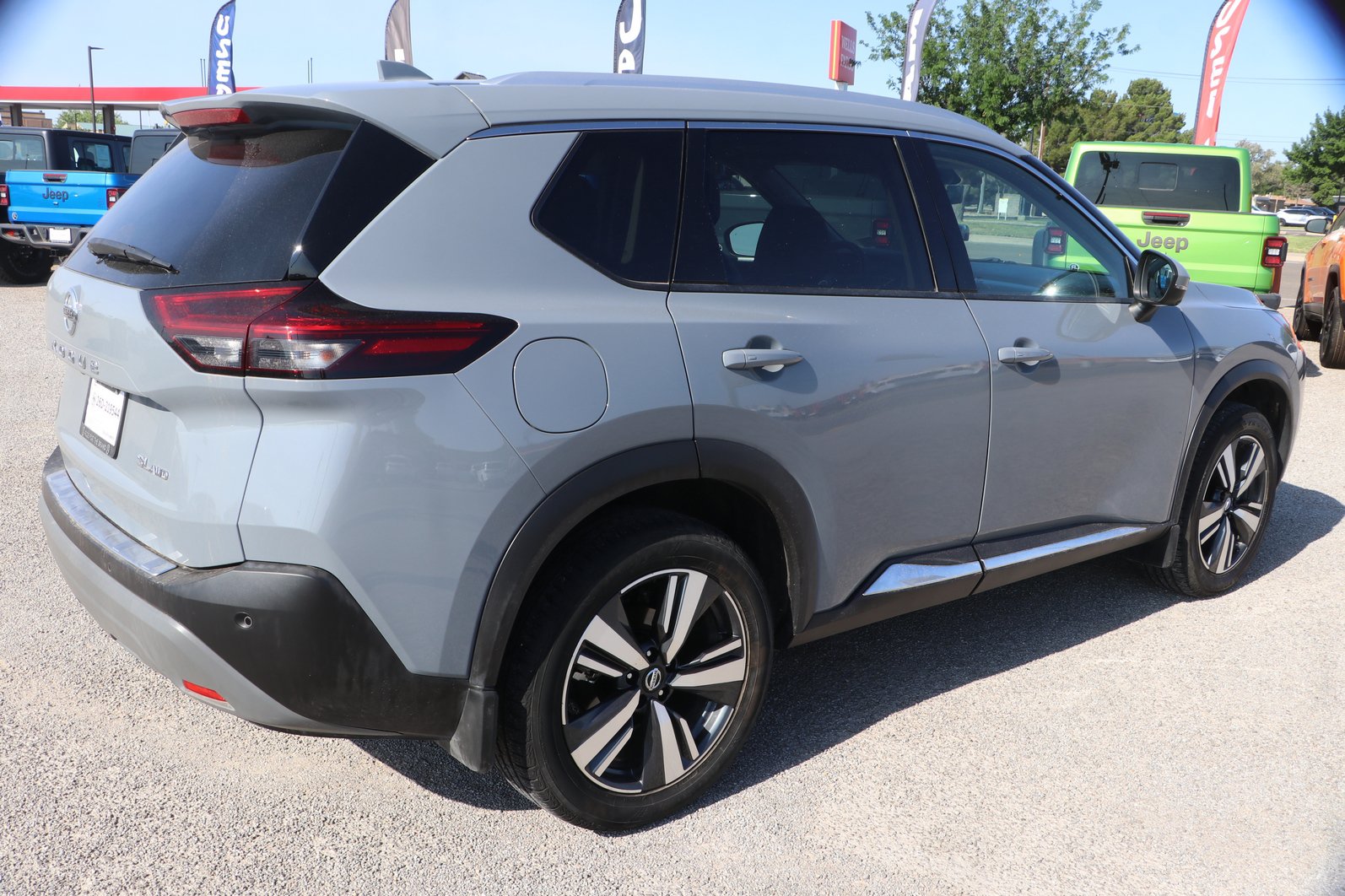 Used 2021 Nissan Rogue SL w/ Premium Package AWD/4WD image 7
