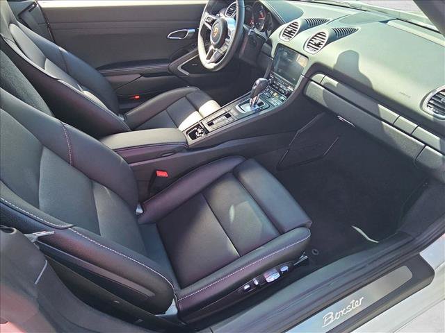 Used 2025 Porsche 718 Boxster RWD image 16