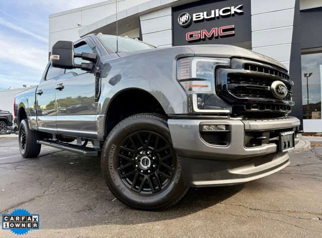 Used 2022 Ford F250 Lariat w/ Black Appearance Package image 3