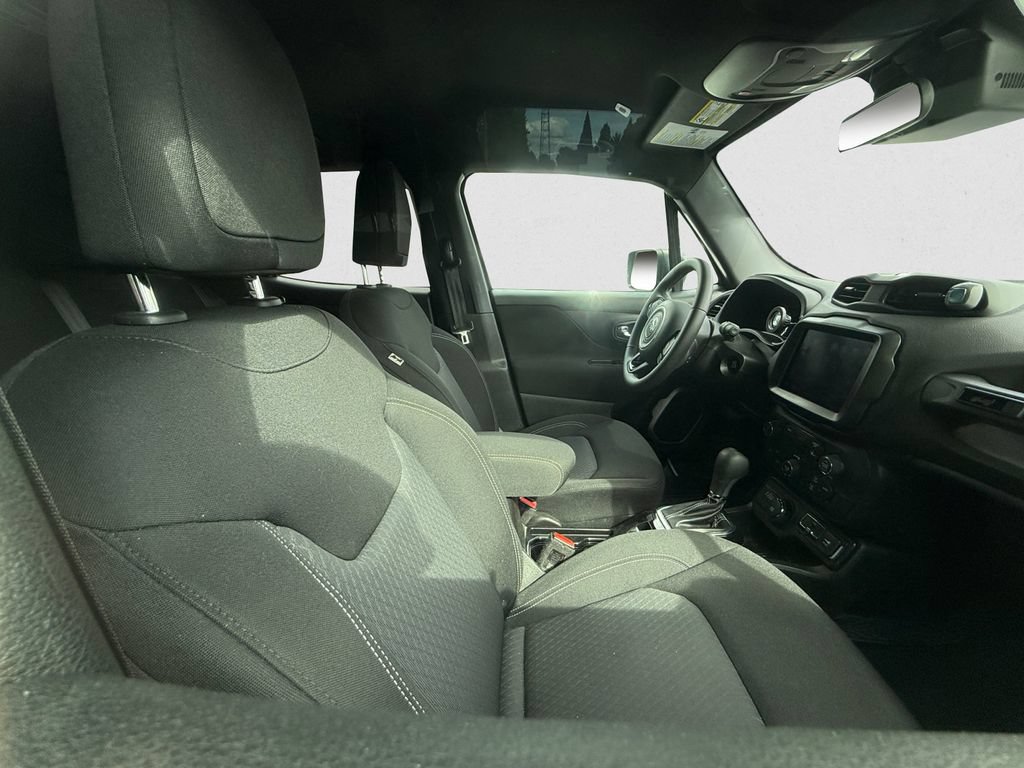 Used 2021 Jeep Renegade Latitude AWD/4WD image 10