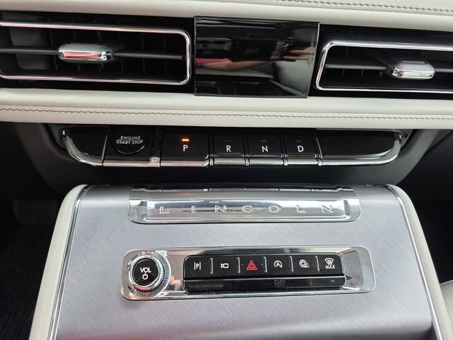 New 2025 Lincoln Aviator 2WD w/ Equipment Group 101A image 11