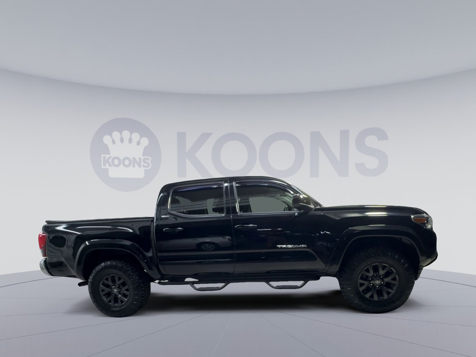 Used 2021 Toyota Tacoma SR5 RWD image 7
