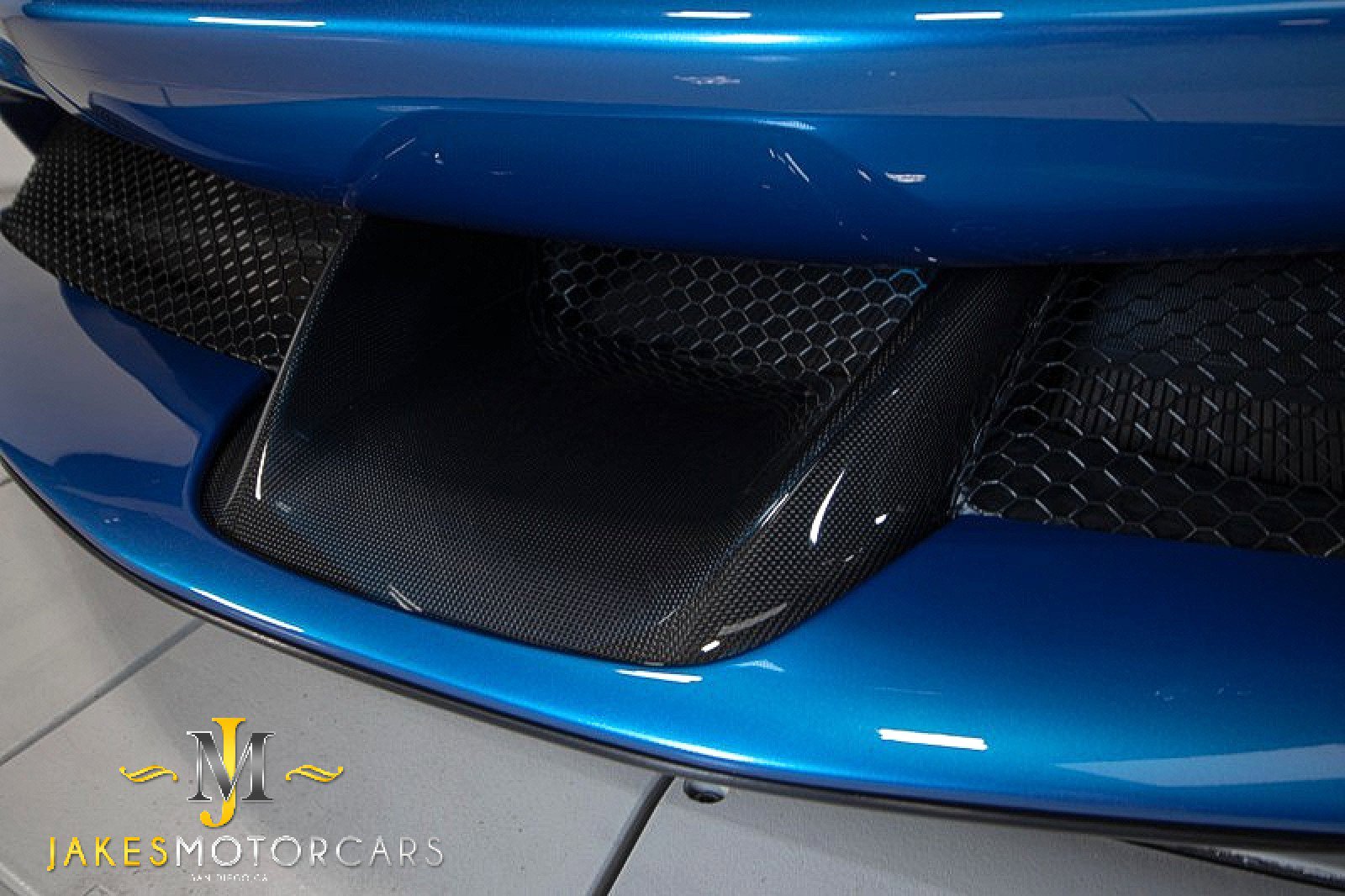 Used 2024 Ferrari SF90 Spider image 28