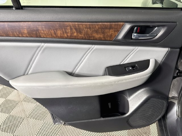 Used 2019 Subaru Outback 2.5i Limited AWD/4WD image 23