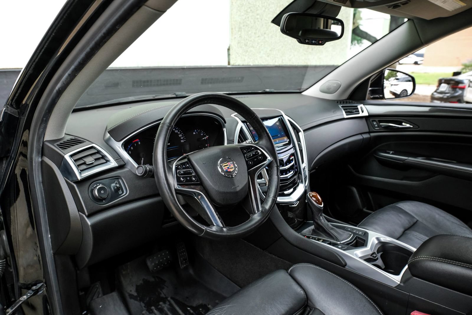 Used 2016 Cadillac SRX Premium w/ Driver Assist Package FWD image 2
