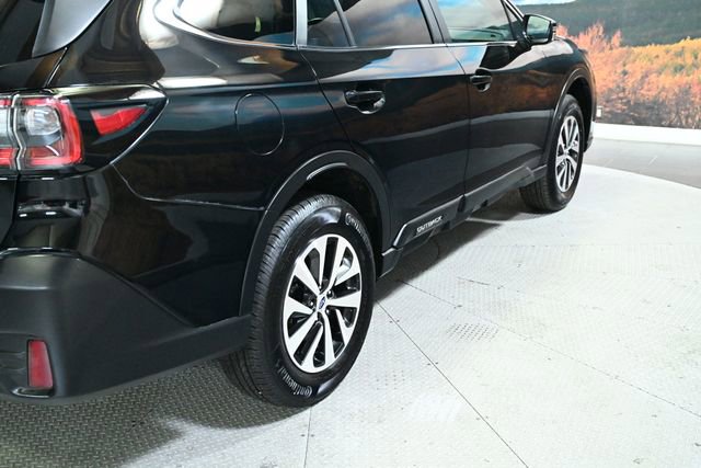 Used 2021 Subaru Outback Premium image 9