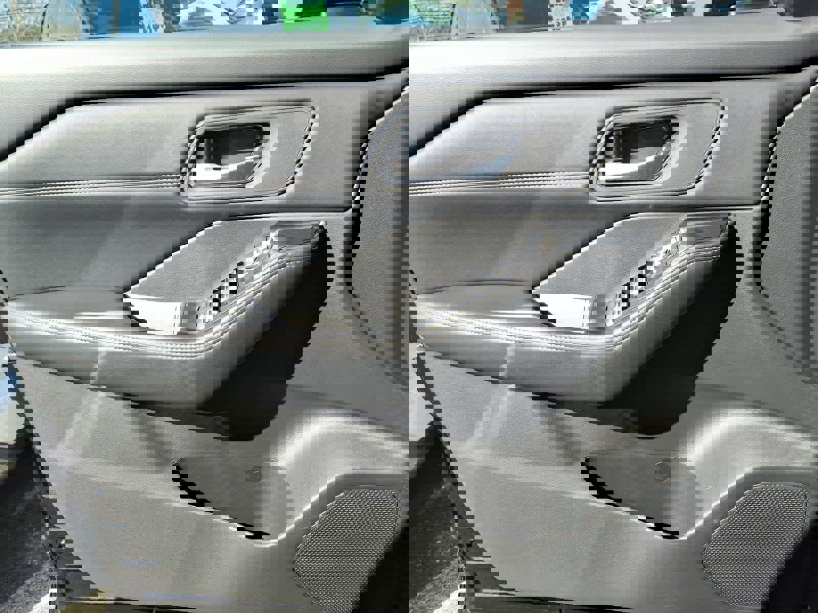 Certified 2026 Nissan Rogue SL image 16