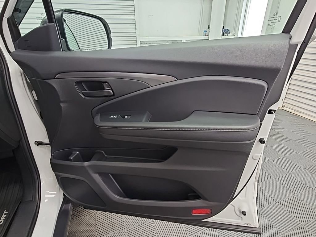Used 2023 Honda Passport EX-L image 42