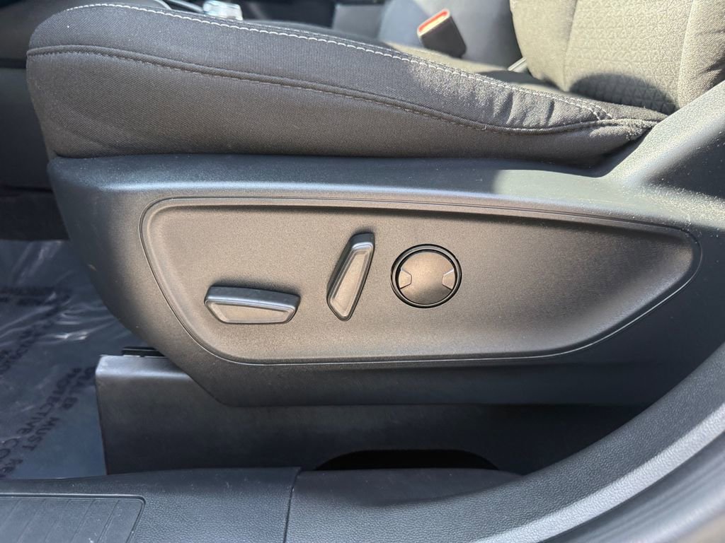 Used 2024 Ford Escape Active AWD/4WD image 17