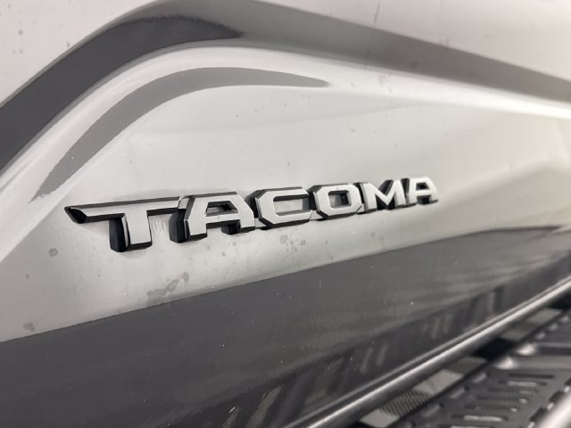 Used 2025 Toyota Tacoma TRD Off-Road AWD/4WD image 18