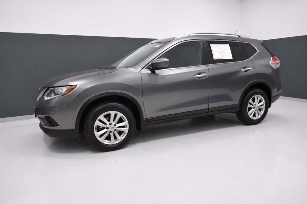 Used 2016 Nissan Rogue SV w/ SV Moonroof Package AWD/4WD image 2
