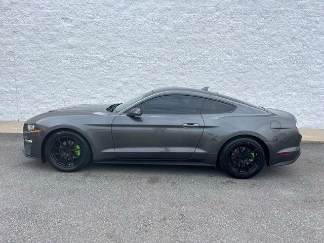 Used 2020 Ford Mustang Coupe image 3