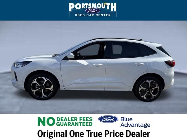 Certified 2023 Ford Escape ST-Line Select w/ Tech Pack #2 image 2