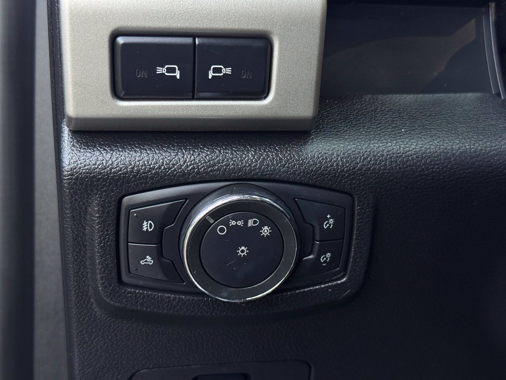 Used 2017 Ford F250 Lariat w/ Chrome Package AWD/4WD image 9