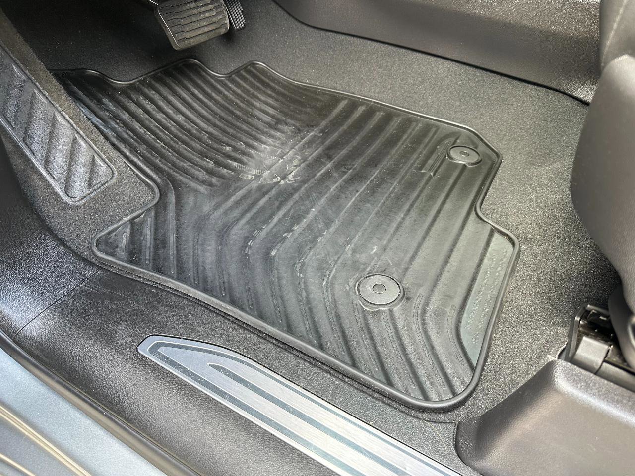 Used 2025 GMC Sierra 1500 SLT w/ SLT Premium Package image 15