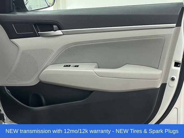 Used 2020 Hyundai Elantra SEL FWD image 25