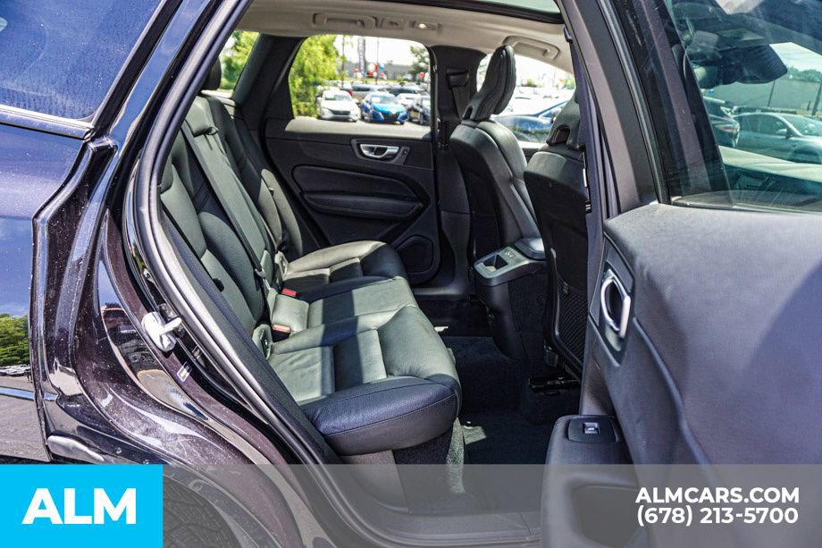 Used 2024 Volvo XC60 B5 Plus AWD/4WD image 23