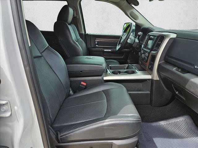 Used 2018 RAM 3500 Laramie w/ Convenience Group AWD/4WD image 18