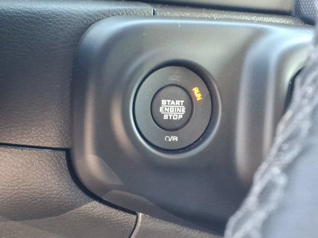 Used 2021 Jeep Gladiator Sport AWD/4WD image 15
