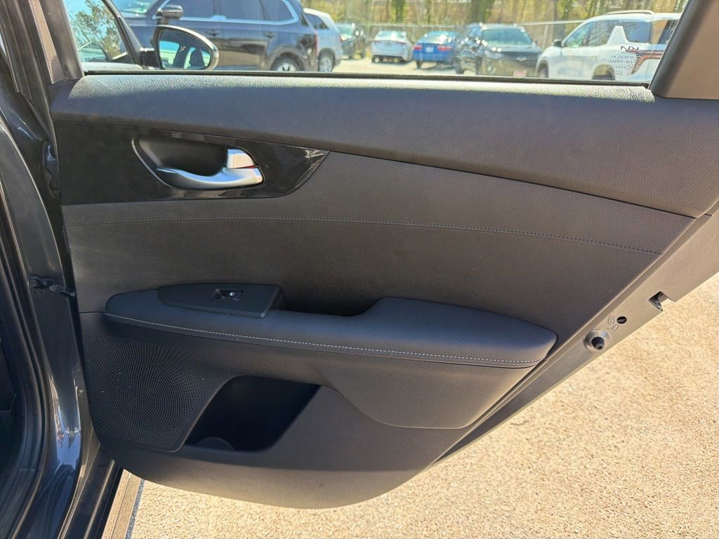 Used 2023 Kia Forte GT-Line w/ GT-Line Premium Package image 28