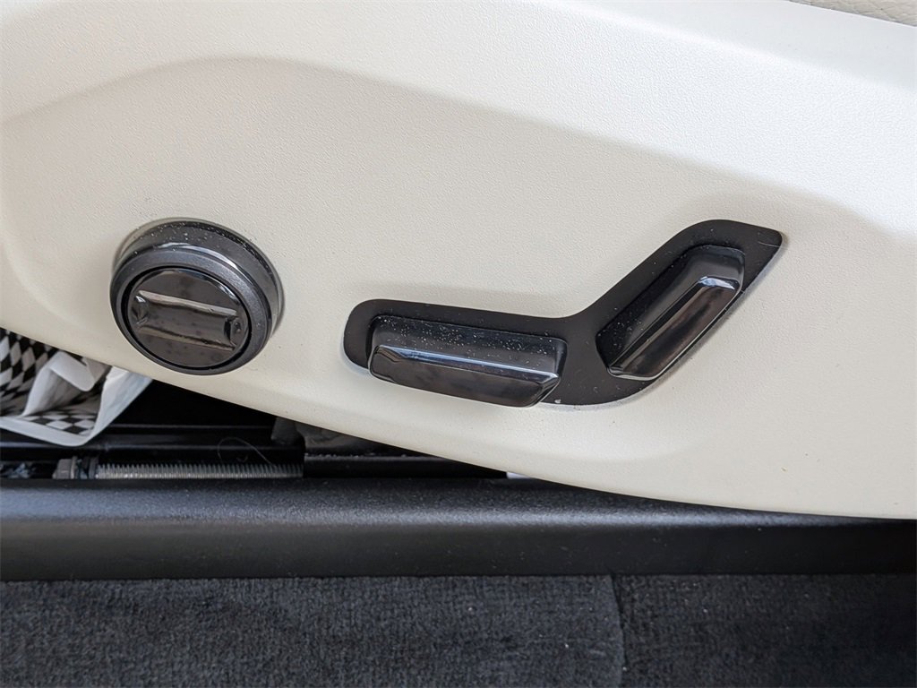 Certified 2024 Volvo XC90 B6 Plus w/ Protection Package Premier image 21