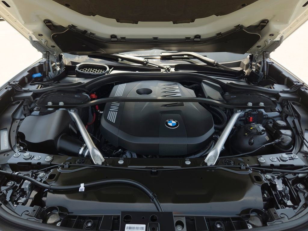 Used 2024 BMW 740i w/ Premium Package image 22