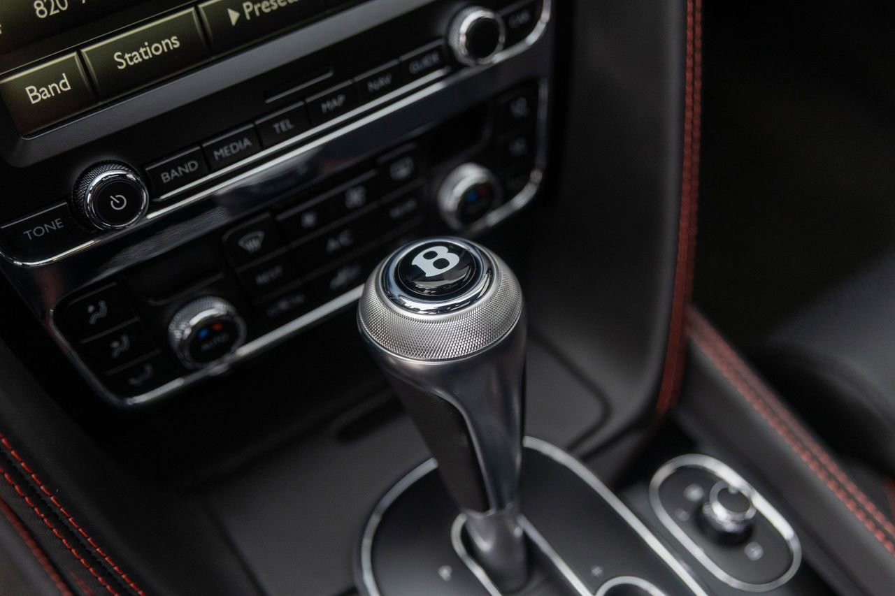 Used 2018 Bentley Flying Spur S V8 AWD/4WD image 34