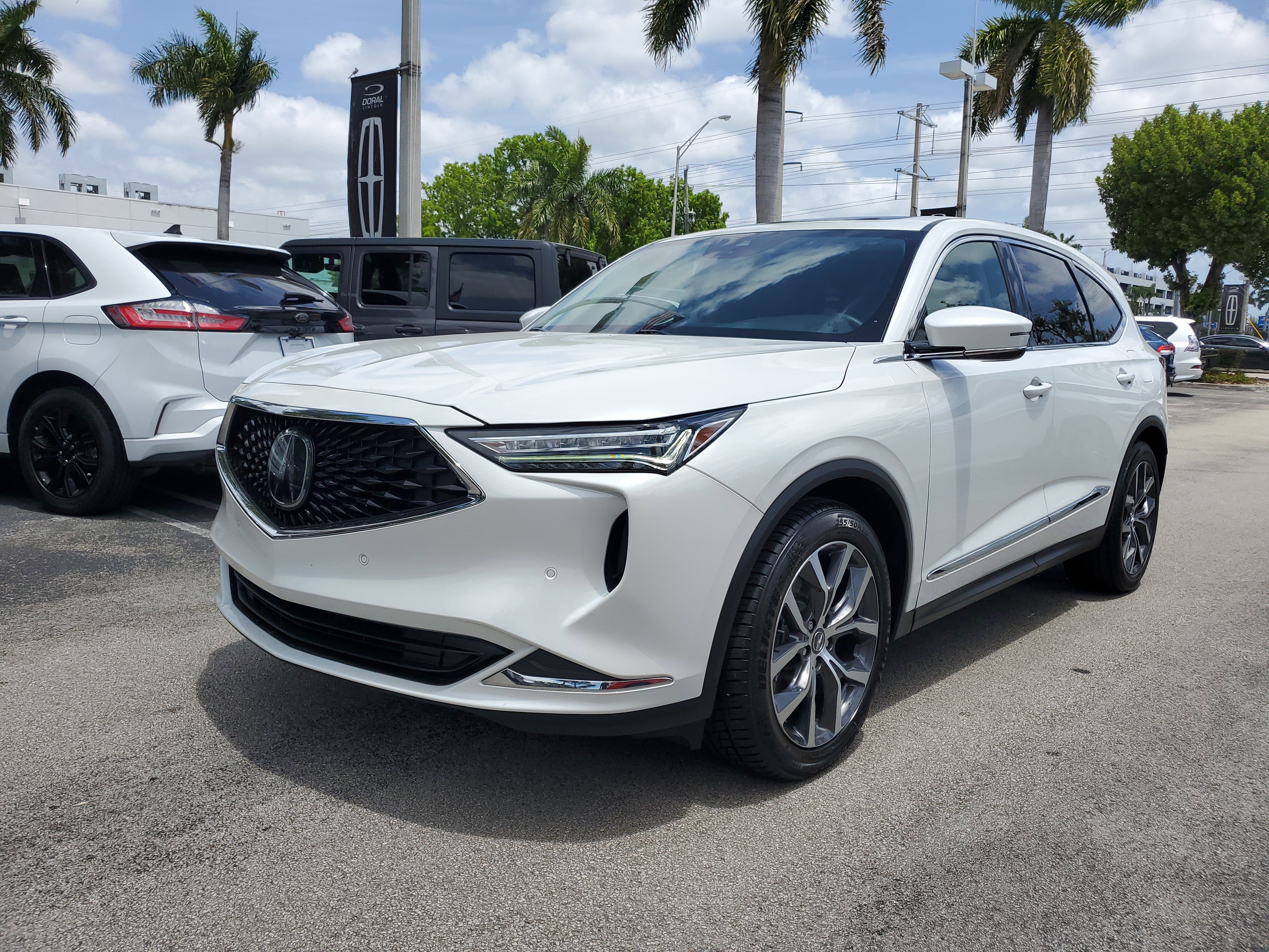 Used 2022 Acura MDX FWD w/ Technology Package image 3