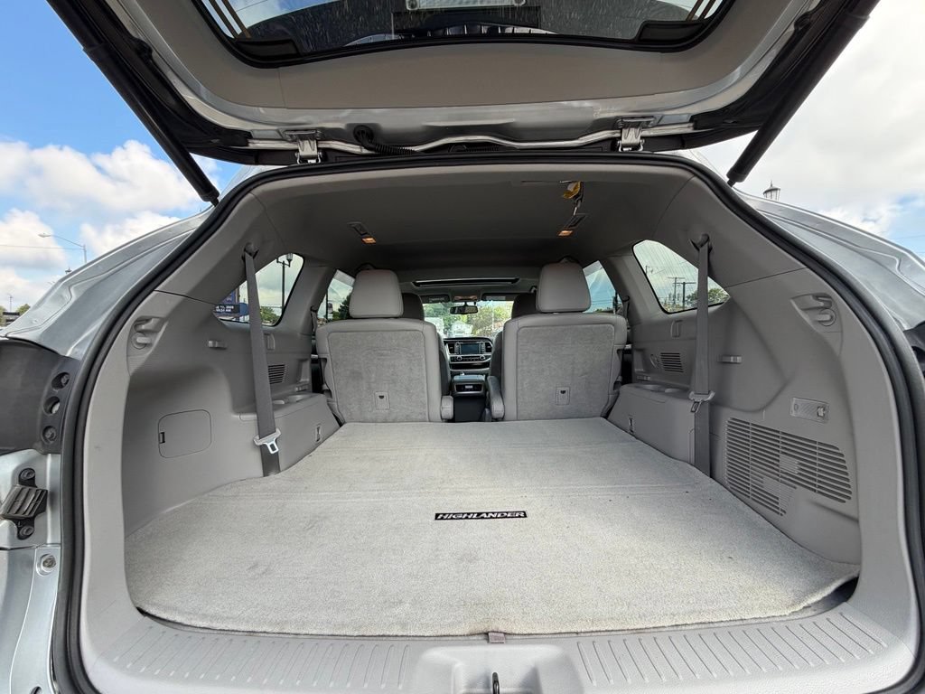 Used 2015 Toyota Highlander Limited AWD/4WD image 29