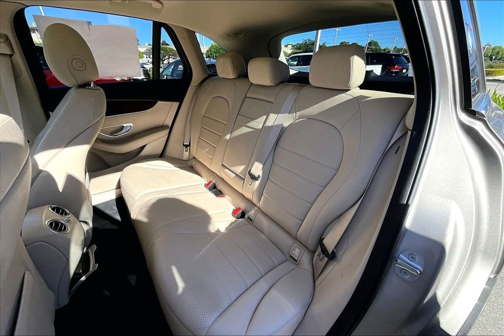 Used 2021 Mercedes-Benz GLC 300 image 22