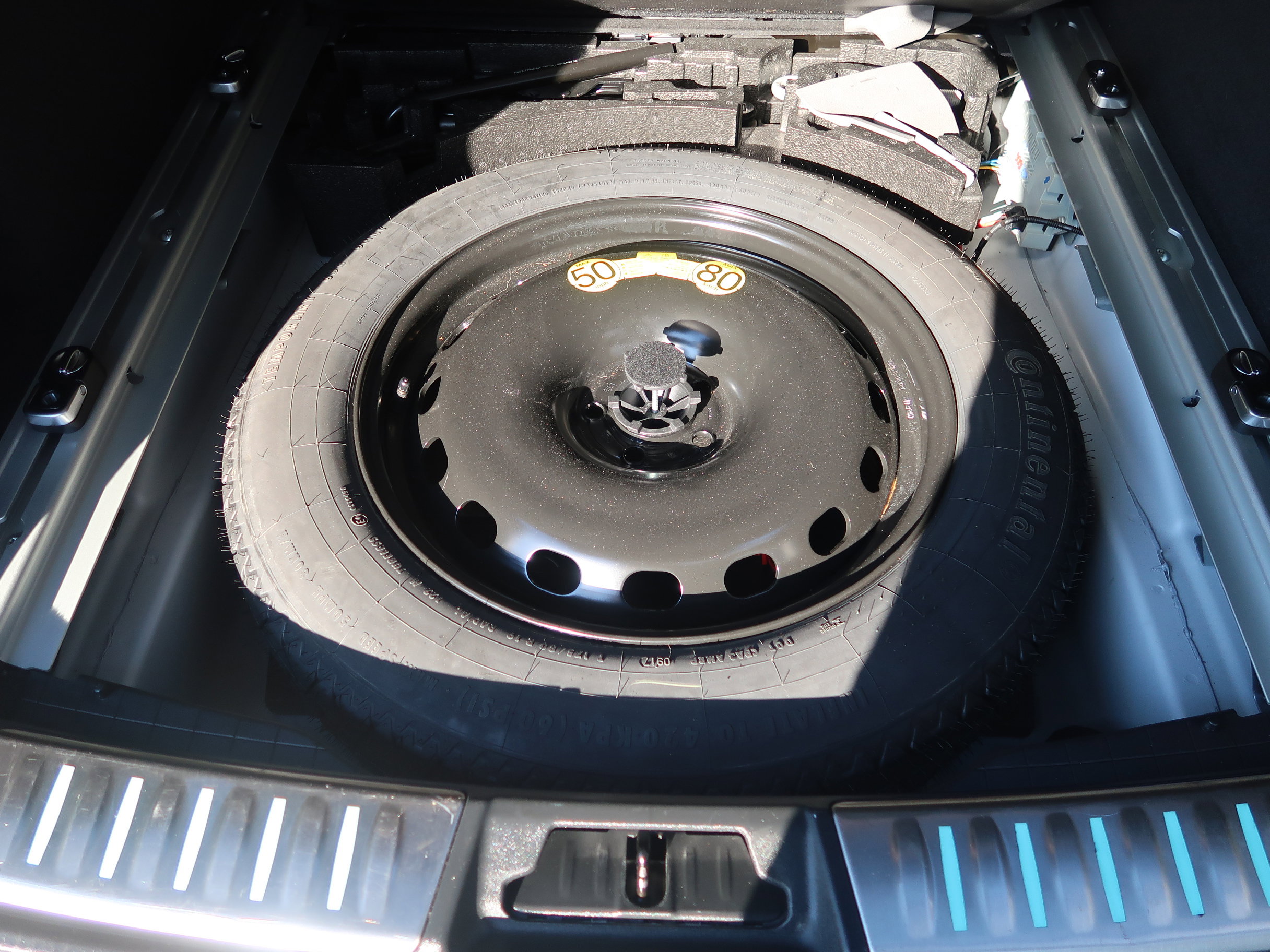 Used 2018 Jaguar F-PACE Portfolio image 48