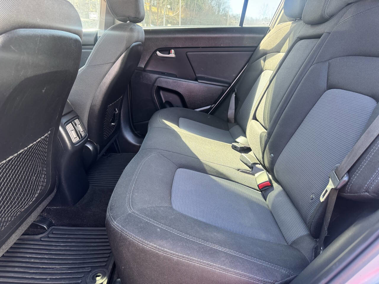 Used 2015 Kia Sportage LX image 8