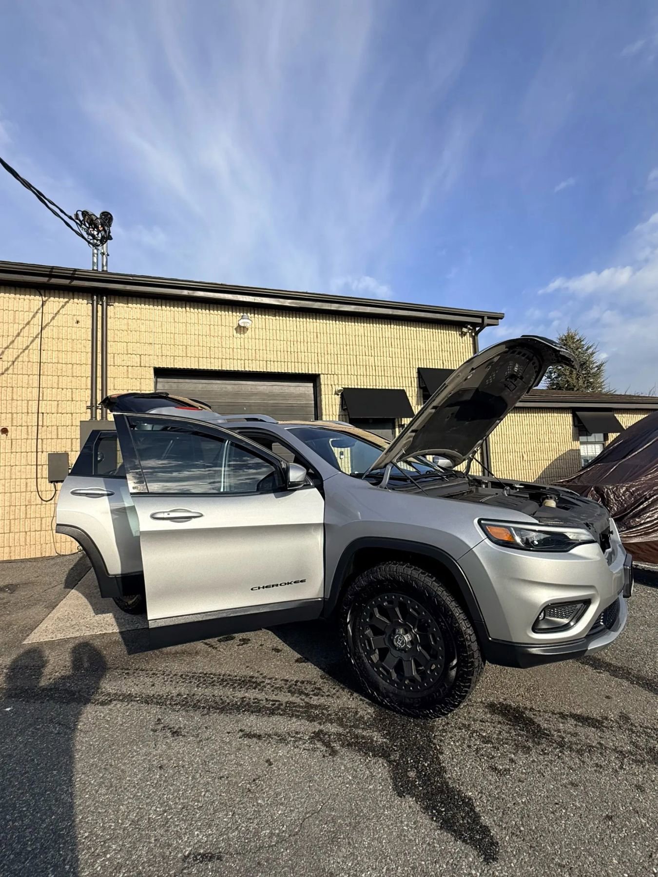 Used 2020 Jeep Cherokee Limited image 26