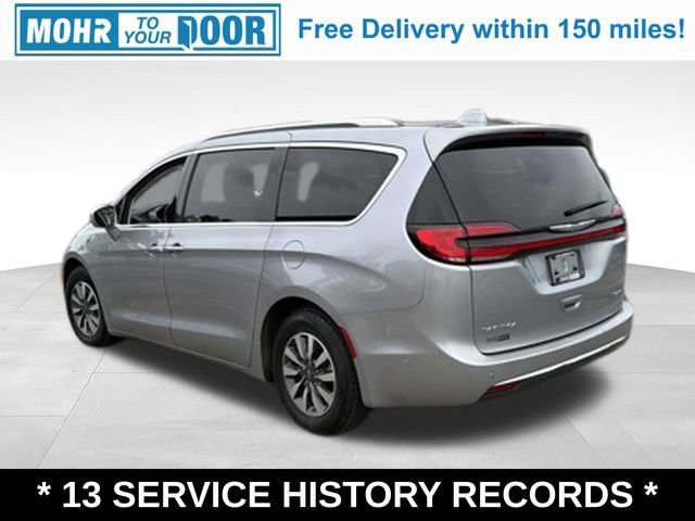 Used 2021 Chrysler Pacifica Touring-L FWD image 3