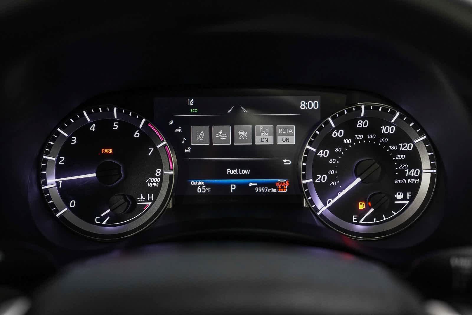 Used 2024 Toyota Highlander XLE FWD image 23
