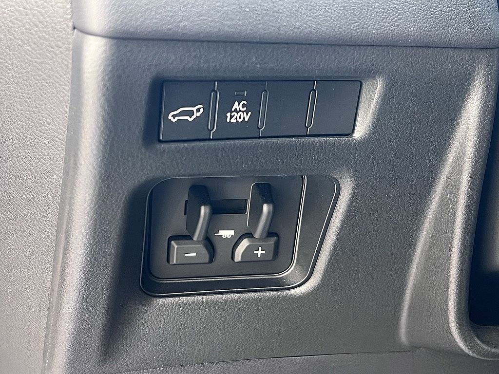 Certified 2025 Lexus LX 700h Overtrail w/ Accessory Package (Z1) image 23