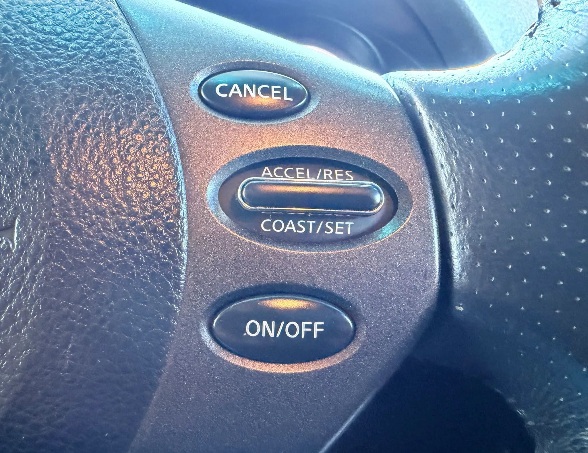 Used 2010 Nissan Altima 3.5 SR image 14