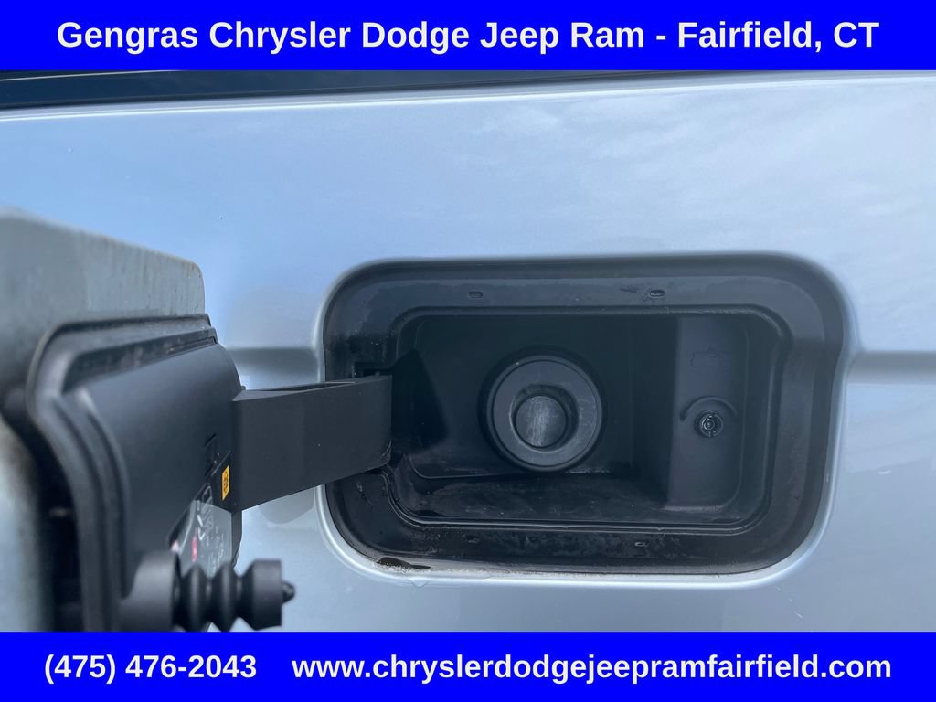 Used 2023 Jeep Grand Cherokee L Altitude AWD/4WD image 38