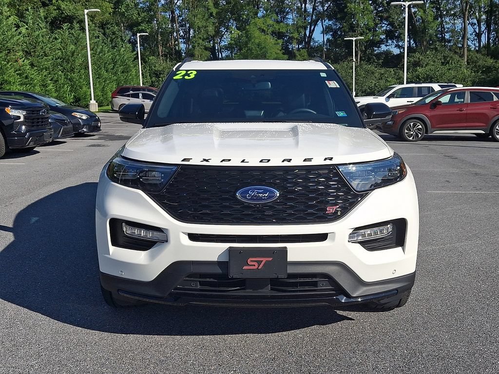 Used 2023 Ford Explorer ST w/ Equipment Group 401A AWD/4WD image 2
